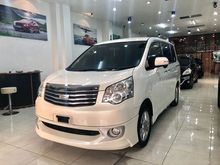 Toyota NAV1 2.0 V Limited 2016 Pmk 2017 di Malang