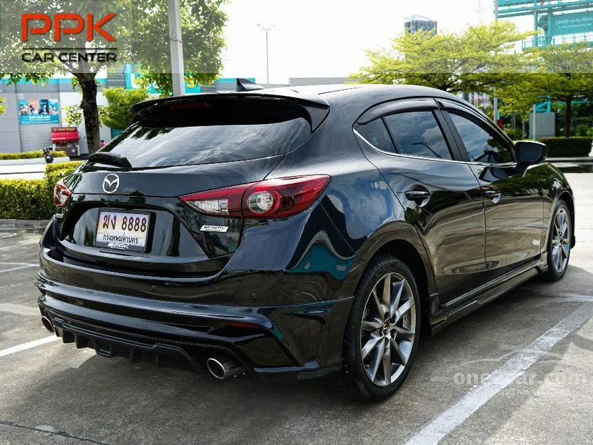 2019 Mazda 3 S Sports Hatchback