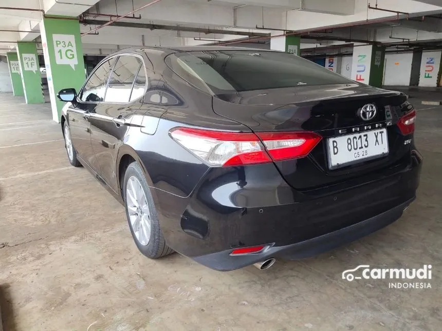 2019 Toyota Camry V Sedan