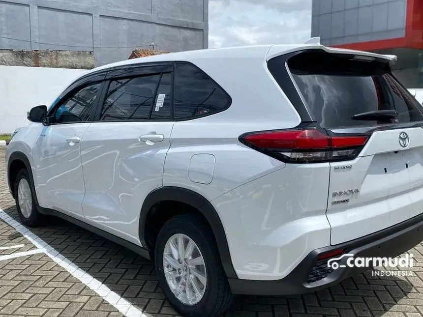 2022 Toyota Kijang Innova Zenix G HV Wagon