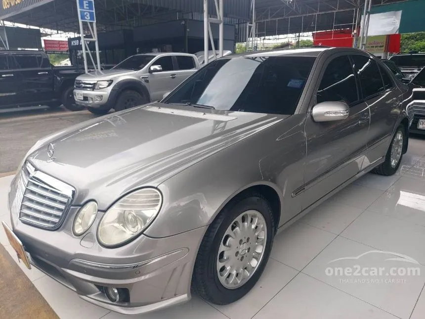 2004 Mercedes-Benz E200 Kompressor Avantgarde Sedan