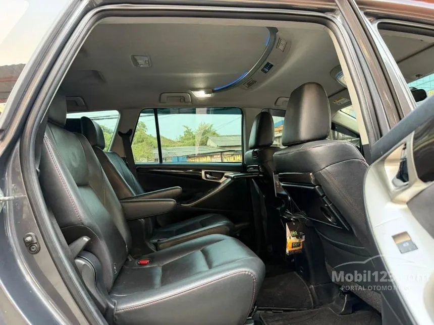 2021 Toyota Kijang Innova Venturer MPV
