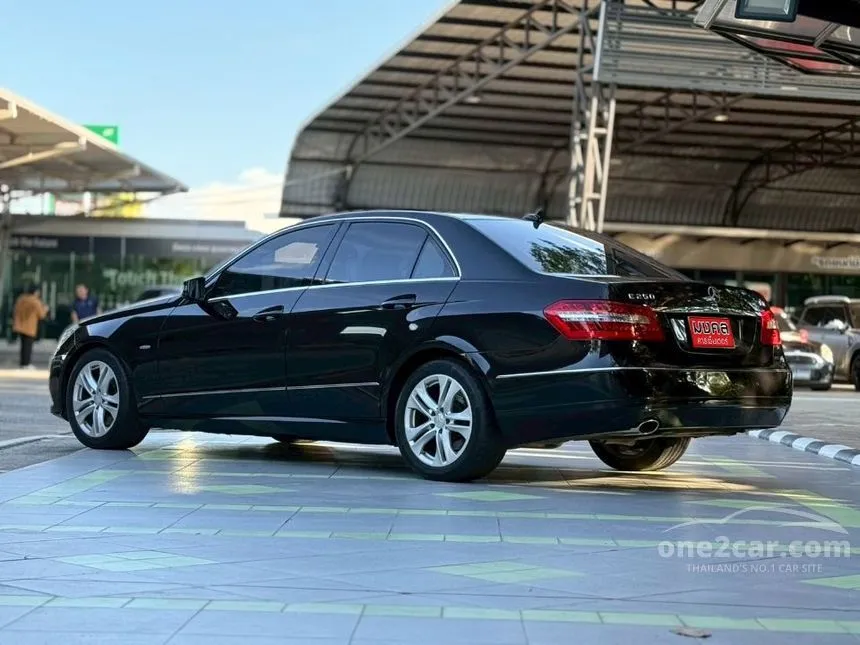 2011 Mercedes-Benz E250 Avantgarde CGI BlueEFFICIENCY Sedan