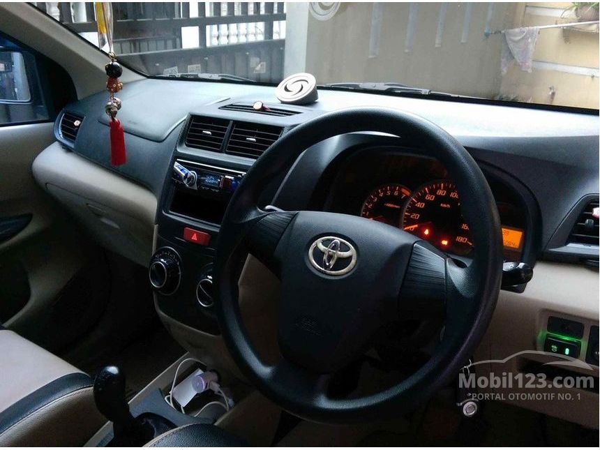2013 Toyota Avanza G MPV