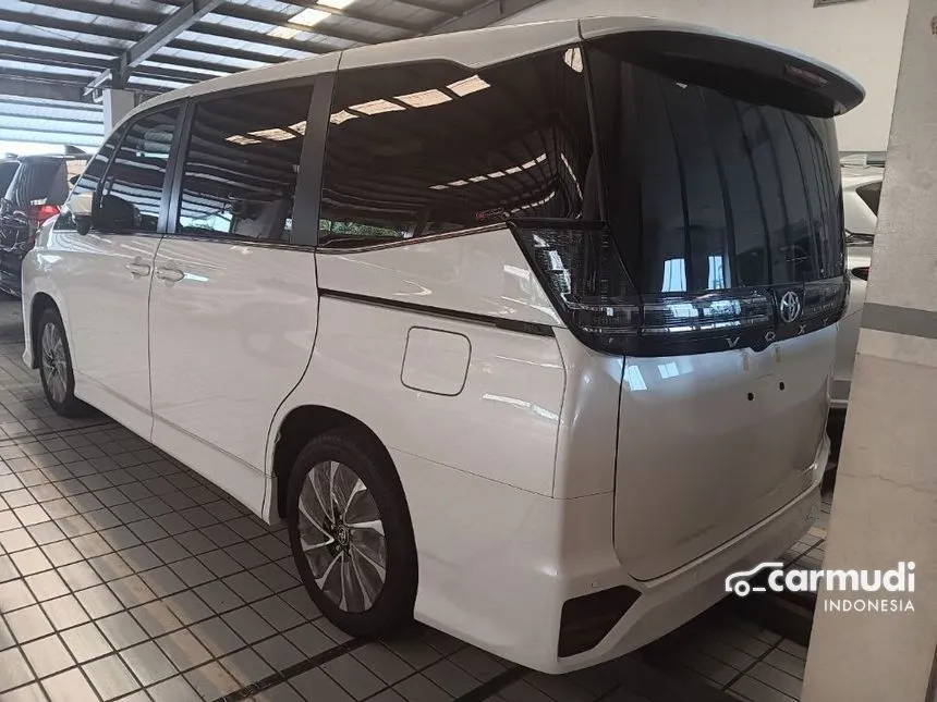 2024 Toyota Voxy Van Wagon