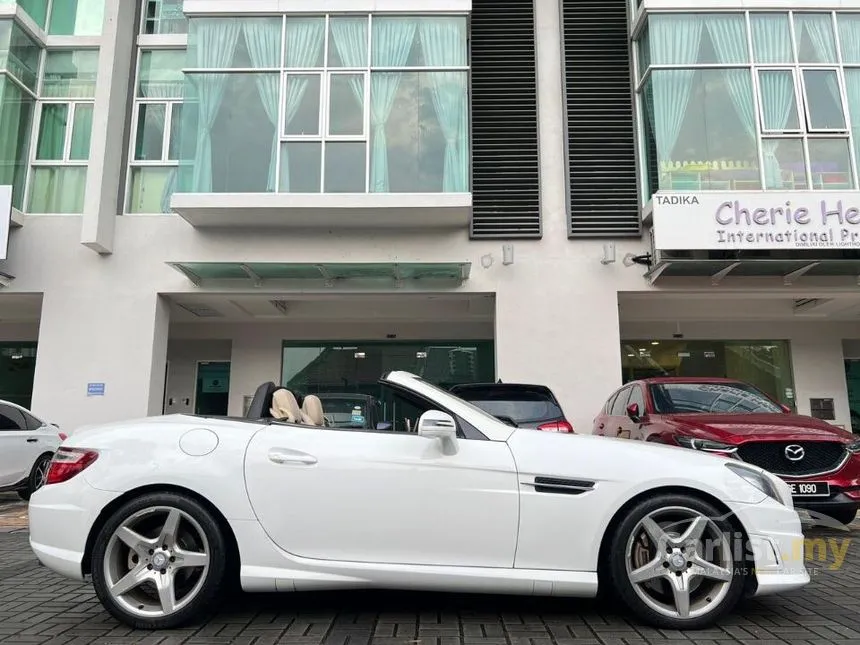 2013 Mercedes-Benz SLK200 AMG Sport Convertible