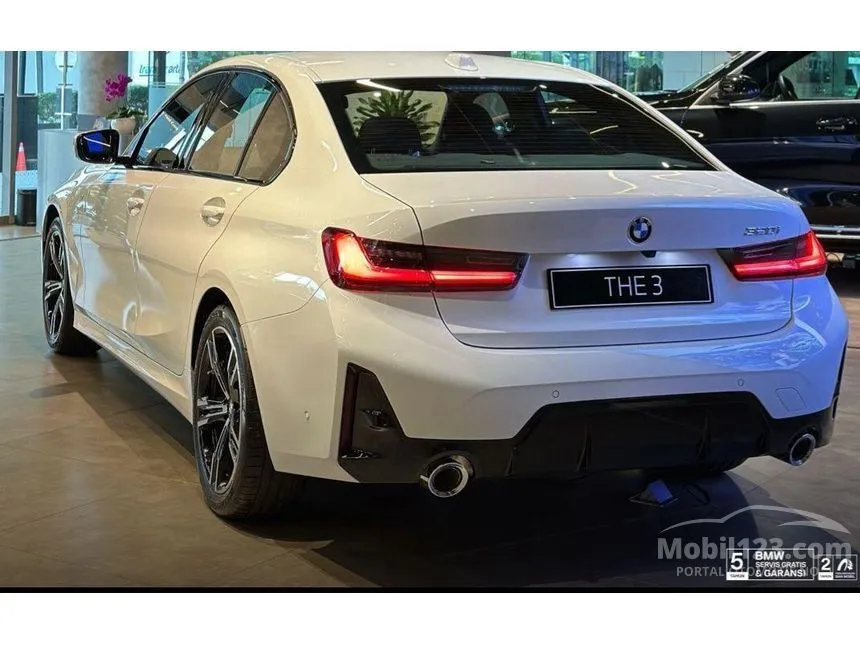 2025 BMW 320i M Sport Sedan