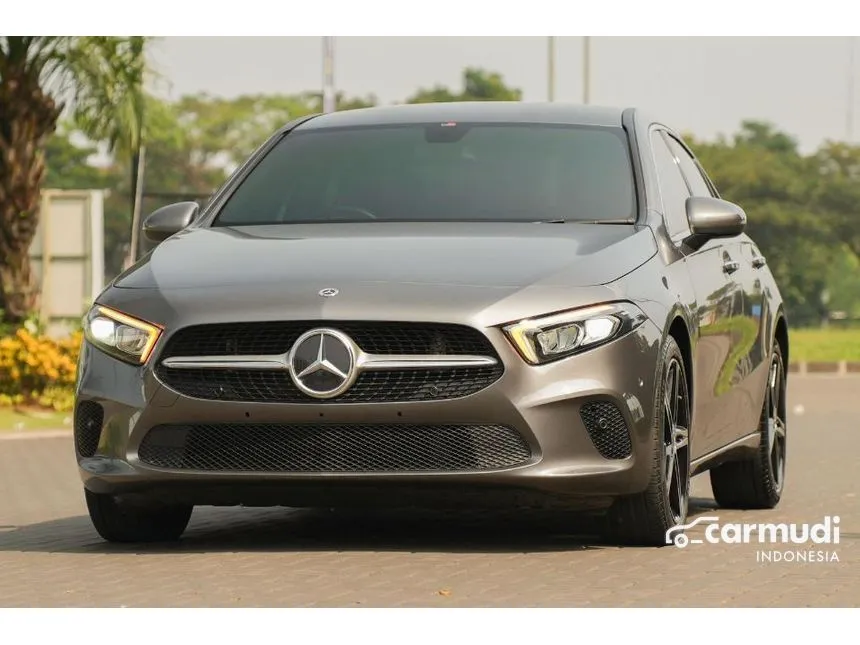 2022 Mercedes-Benz A200 progressive line Sedan