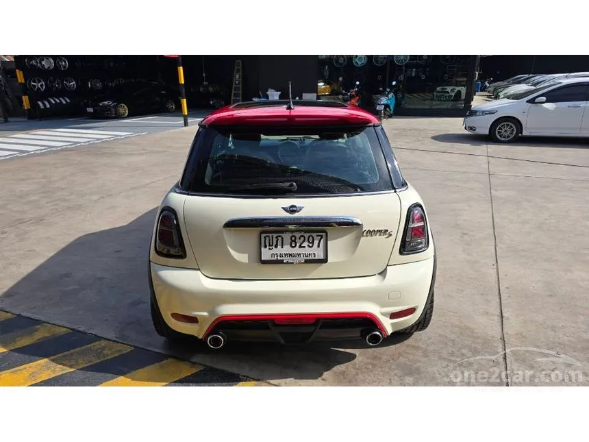 2007 Mini COOPER S 3-Door Hatchback