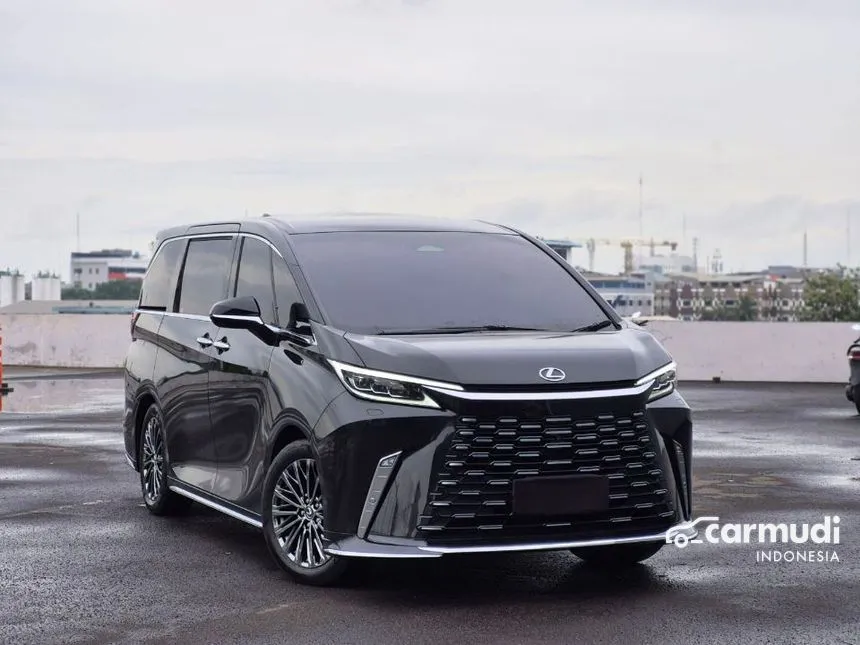 2023 Lexus LM 350h 4 Seater MPV
