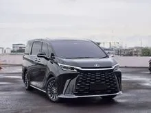 2023 Lexus LM 350h 2.5 4 Seater MPV Hybrid VIP Black on Black Odo 18 Rb (TERMURAH)