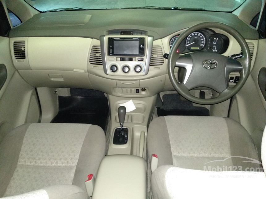 2009 Toyota Kijang Innova G Lux MPV