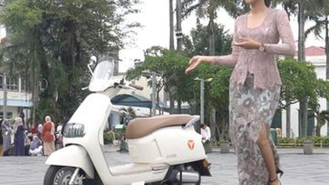 Bikin Penasaran, Motor Listrik Pintar Yadea Velax Siap Meluncur di IIMS 2025