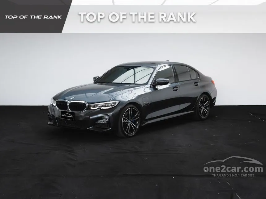 2023 BMW 330e M Sport Sedan