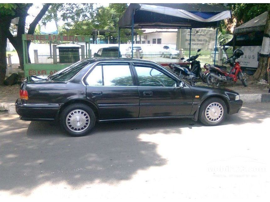 1993 Honda Maestro Sedan