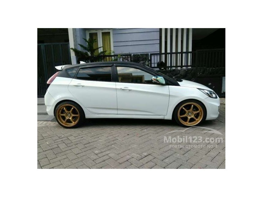 jual mobil hyundai grand avega 2013 gl ne 1 4 di jawa jual mobil hyundai grand avega 2013 gl ne 1 4 di jawa