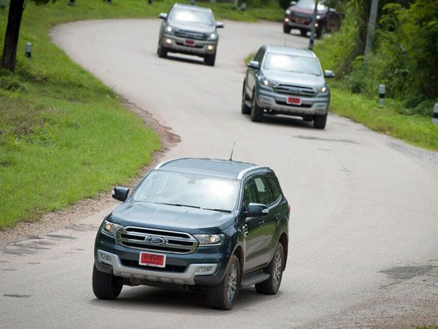 Sejenak Mengencani Ford Everest 2016
