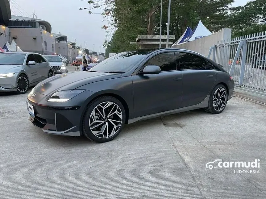 2023 Hyundai IONIQ 6 Signature Long Range Sedan