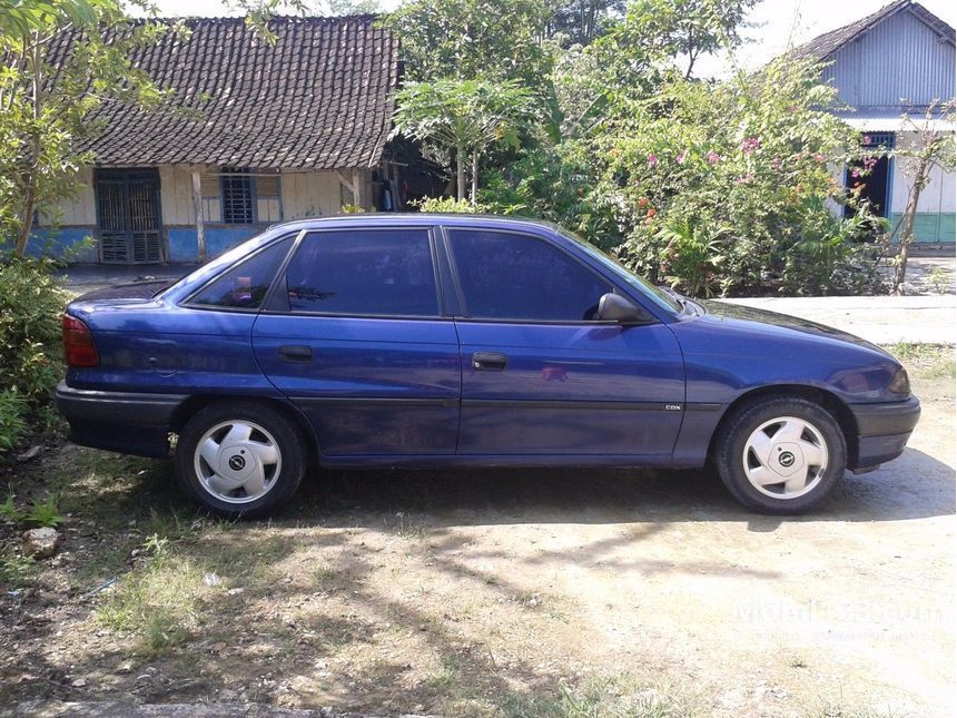 Jual Mobil Opel Optima  1996 1 8 Manual 1 8 di Jawa Timur 