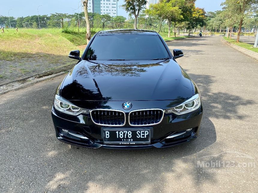 Jual Mobil BMW 320i 2015 Sport 2.0 di DKI Jakarta Automatic Sedan Hitam ...