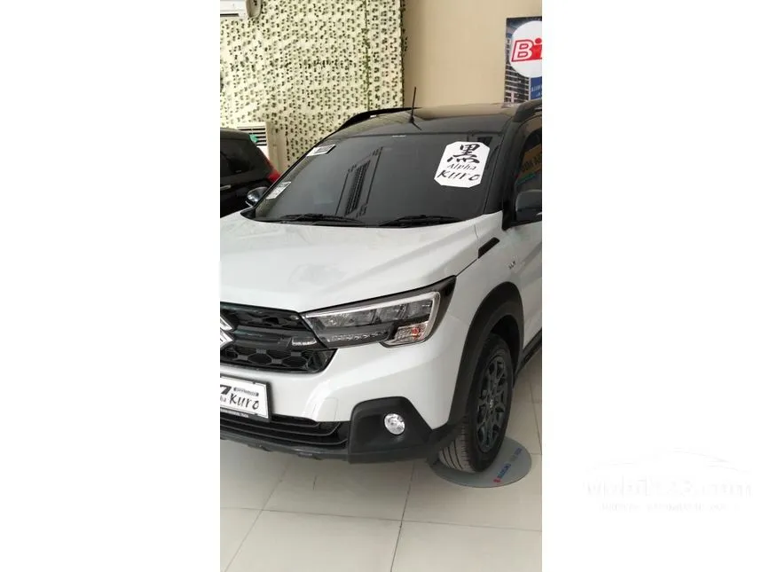 2025 Suzuki XL7 Kuro Hybrid SUV