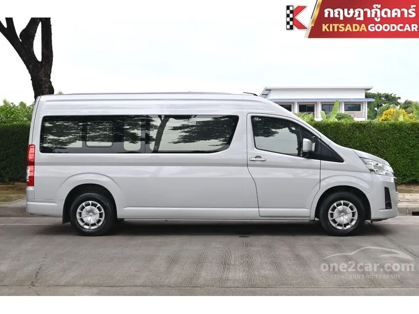 2021 Toyota Commuter Van