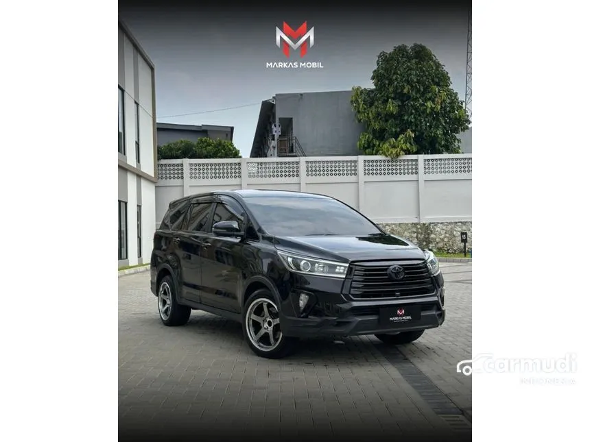 2022 Toyota Kijang Innova Venturer MPV