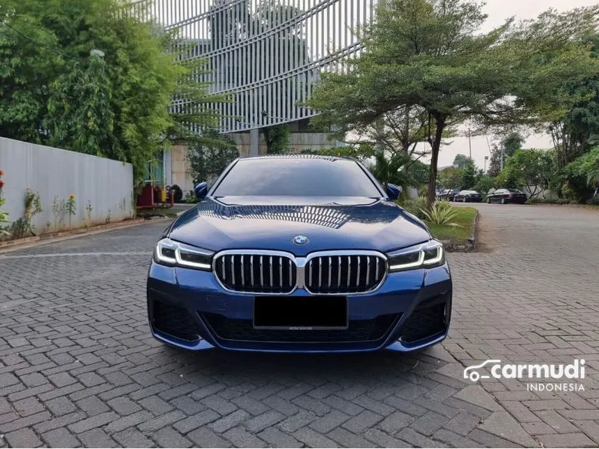 Jual Mobil BMW 520i 2021 M Sport 2.0 di DKI Jakarta Automatic Sedan Biru Rp 899.000.000