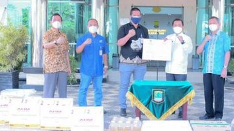 AHM Salurkan Donasi APD untuk Nakes