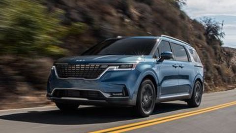All-new Kia Carnival 2022 Pakai Logo Baru Semakin Mewah