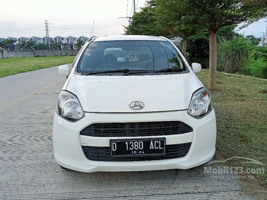 Jual Mobil Daihatsu Ayla 2014 M 1.0 di Jawa Barat Manual Hatchback Putih Rp 65.000.000