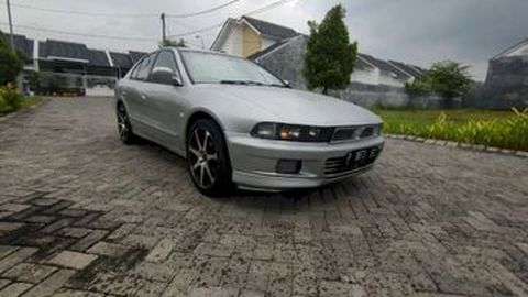 Kelebihan dan Kekurangan Mitsubishi Galant Hiu, Sedan Kencang Cuma Rp60 Jutaan!