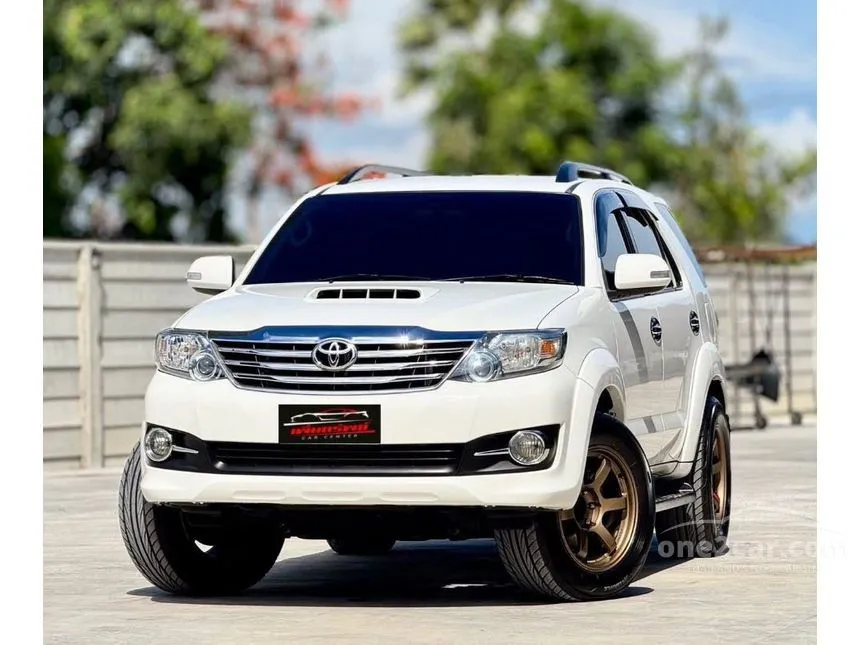 2014 Toyota FORTUNER V SUV