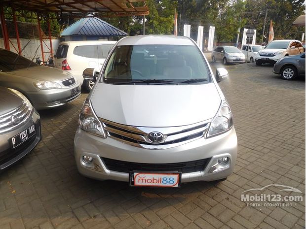 Toyota Avanza  Mobil  Bekas  Baru  dijual  di Bandung  Jawa 