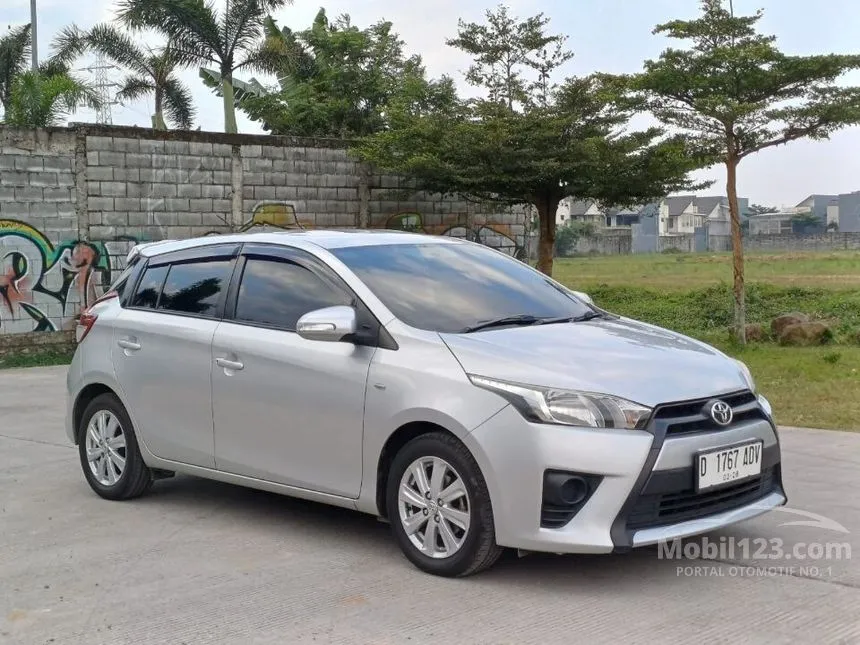 Jual Mobil Toyota Yaris 2015 E 1.5 di Jawa Barat Automatic Hatchback Silver Rp 140.000.000