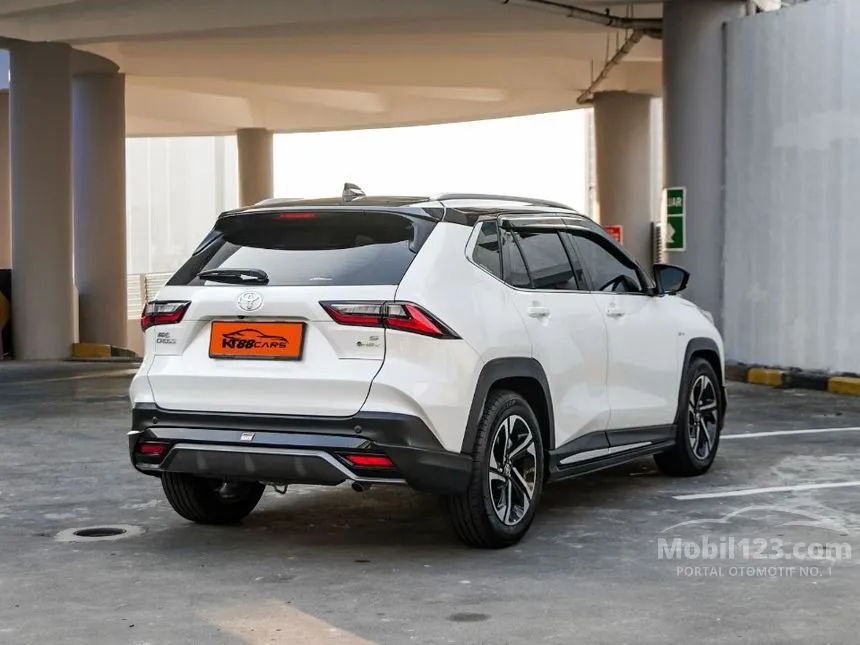 2023 Toyota Yaris Cross S HV with GR Parts Aero Pkg (Prem Clr) SUV