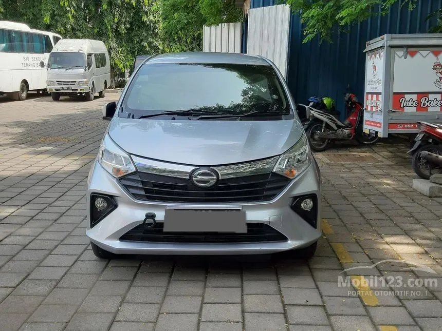 Jual Mobil Daihatsu Sigra 2019 R Deluxe 1.2 di Jawa Tengah Manual MPV Silver Rp 112.000.000