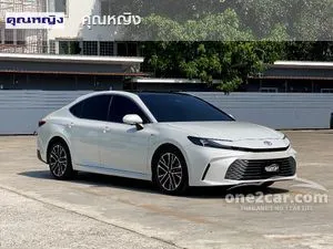 2025 Toyota CAMRY 2.5 HEV Premium Luxury Sedan