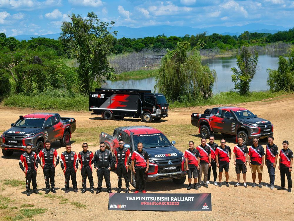 Rifat Sungkar dan Eks Juara Reli Paris-Dakar Masuk Tim Mitsubishi Ralliart AXCR 2022