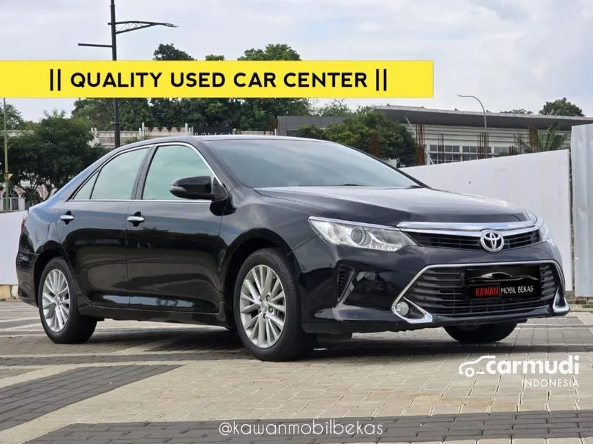 2017 Toyota Camry V Sedan