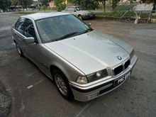 1999 BMW 318i 1.8 Sedan