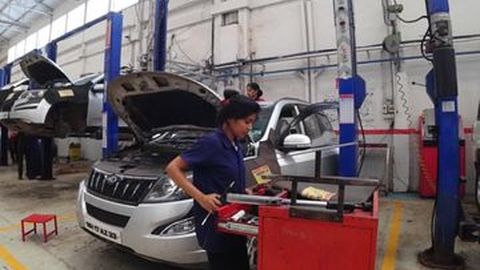 Perempuan Sudah Dipercaya jadi Teknisi Kendaraan di India