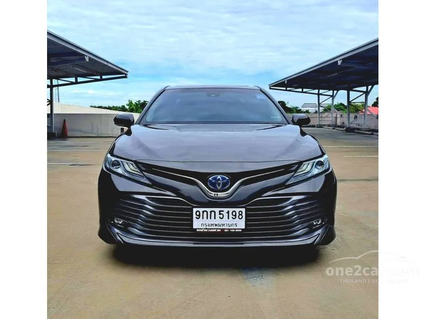 2019 Toyota CAMRY Hybrid Premium Sedan