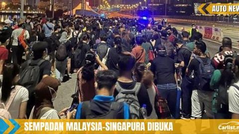 Rakyat Malaysia Jalan Kaki 2.5 Kilometer Lintas Tambak Johor