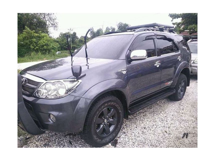 Jual Mobil  Toyota Fortuner  2006 G 2 5 di Riau  Manual SUV 