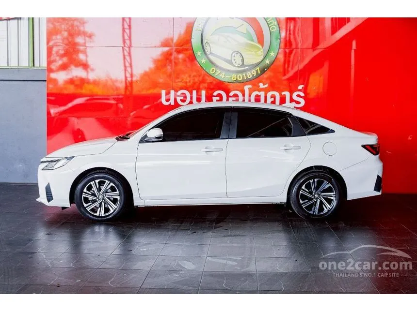 2025 Toyota Yaris Ativ Smart Sedan