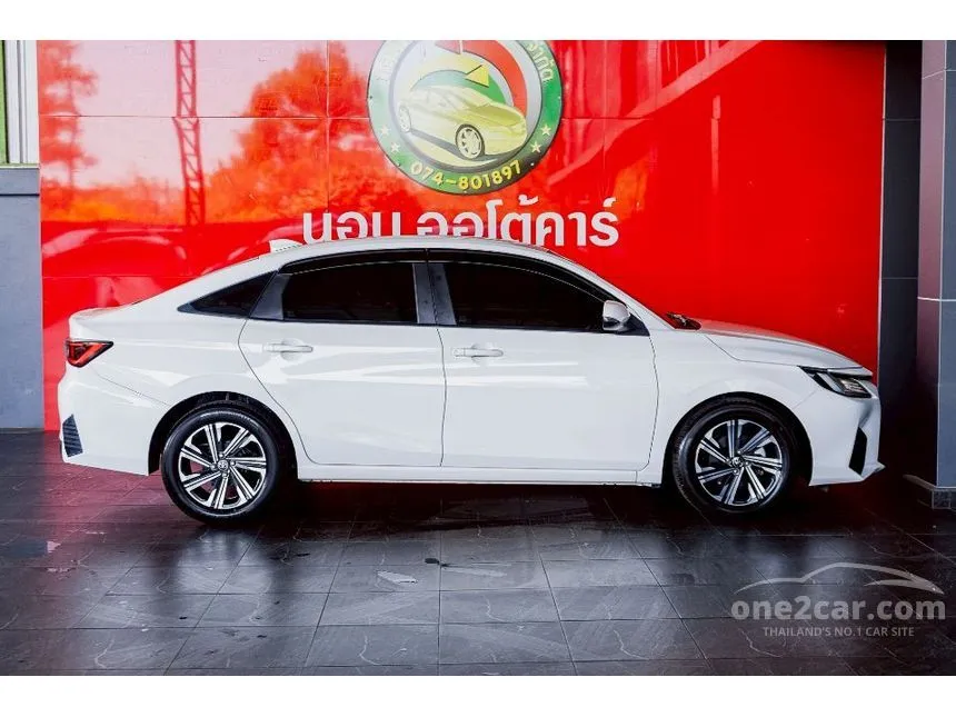 2025 Toyota Yaris Ativ Smart Sedan