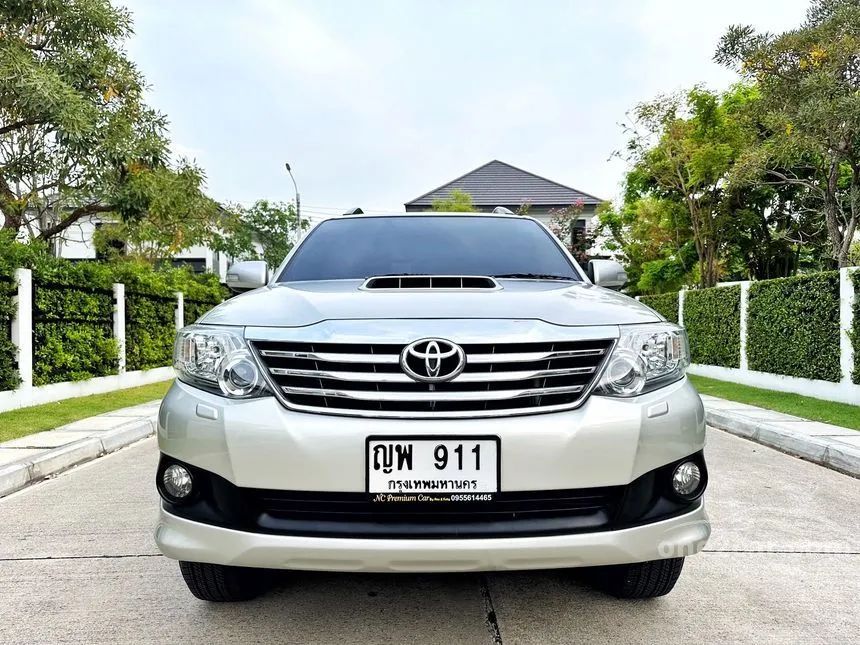2013 Toyota FORTUNER V SUV
