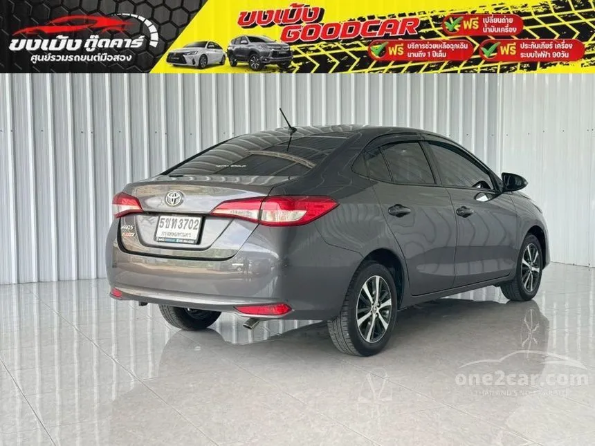 2020 Toyota Yaris Ativ Mid Sedan
