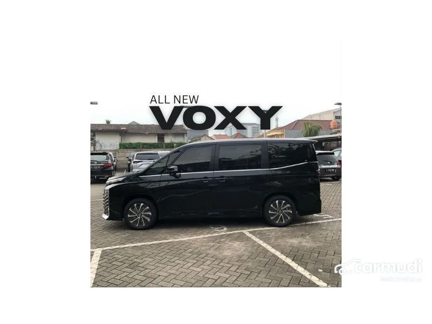 2025 Toyota Voxy (Premium Color) MPV